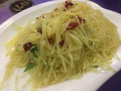 酸辣土豆丝-东北饺子王(港澳广场购物中心店)