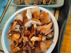 -云朵小院·石锅鱼·野生菌餐厅(蒗放店)