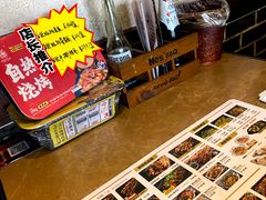 -何师烧烤·香辣蟹·川菜·30年老品牌(太古里旗舰店)