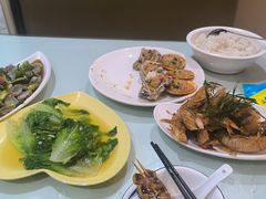 -覃记海鲜美食餐厅