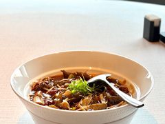 葱烧猪手烧海参-三利音·东方司宴(外滩店)