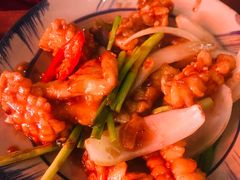 -Cuc Gach Quan Restaurant