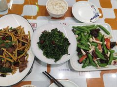-钟记家菜(红专南路店)