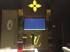 -朱古力纯K量贩式KTV(国庆中路店)