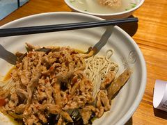 三鲜大馄饨-万寿斋(山阴路店)