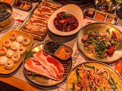 -草家酱蟹炭火烤肉店(珲春南路一店)