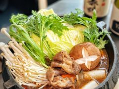 -吉屋·炭烧酒场·秋冬功夫奶汁河豚鱼锅