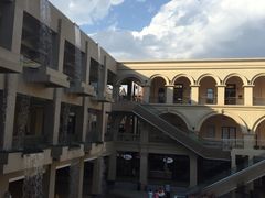 -王府井奥莱临潼小镇(临潼店)