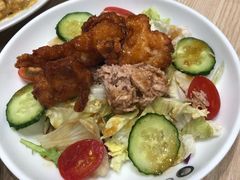 金枪鱼鸡块色拉-CoCo壱番屋