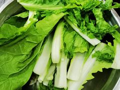 -绿色墨脱石锅城