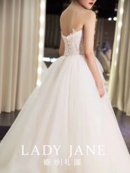-Lady  Jane高端婚纱礼服馆