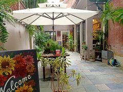 -穹六人间 people 6(岳阳路店)