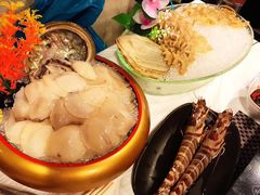 -鲜入围煮花胶鸡海鲜火锅