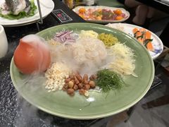 -得意咚瓜·顺德鱼生·冬瓜火锅(深圳首店)