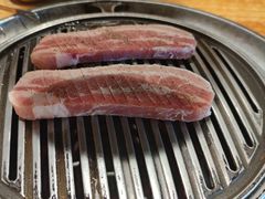 蒜香海盐蜂巢厚切猪五花-小米烤肉·和牛原切-创意韩料(东关店)