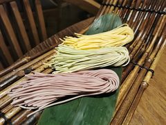 三色手工鸡蛋面-盡膳口福跷脚牛肉火锅(合生汇购物中心店)