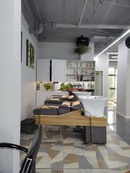 -茶发Salon·烫发染发理发