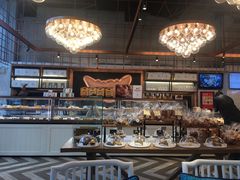 面包甜点陈列柜-牛角村(大族广场店)