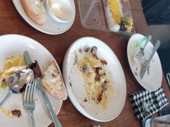 -ROAST coffee & eatery