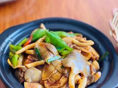 -胡子饮食店