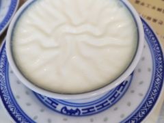 -广信牛奶甜品世家(台东店)