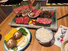 -炼火烤肉店