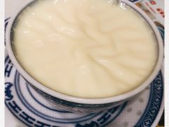 -广信牛奶甜品世家(台东店)