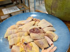 -老何家后安粉·糟粕醋海鲜火锅(三亚湾椰梦长廊店)
