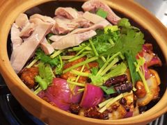 -胡须佬鸡煲四季火锅店(石厦西村直营店)