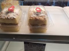 -白玉兰食品甜凤店(合生汇店)