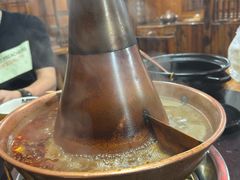 -果松木炭酸菜铜火锅·外婆参鸡汤