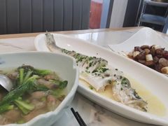 -新天明砂锅鱼头煲