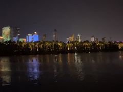 -万绿园