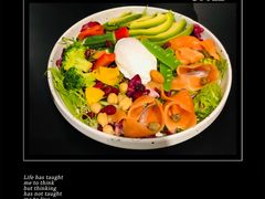 烟熏三文鱼牛油果沙拉-DOS道肆(恒通国际创新园集装箱店)