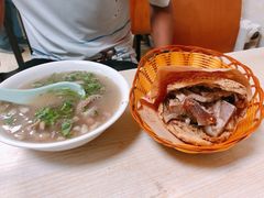 -洪峰浩老北京烧饼夹肉(角门路店)