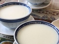 -周大娘牛乳(旧寨古村总店)