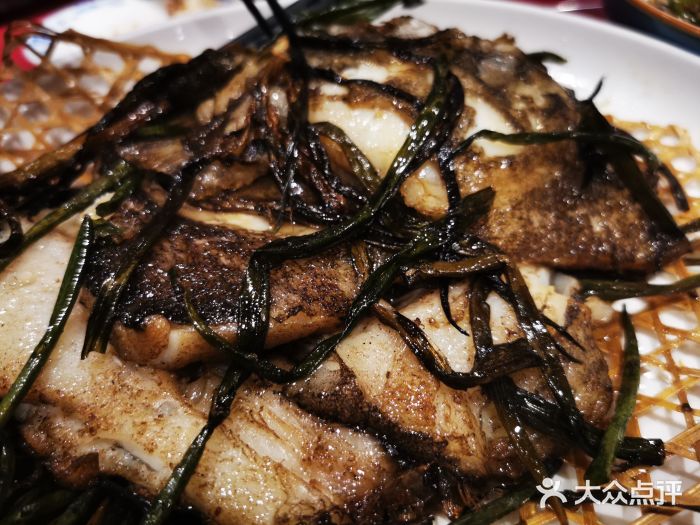 老吉士酒家(天平路店)葱烤鸦片鱼头图片