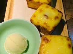 面包一直诱惑-弄堂里(阿里西溪A区店)