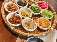 -包整·丝娃娃(一览甲秀楼风景店)