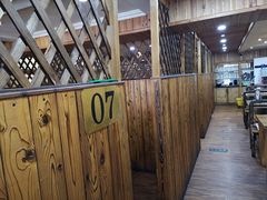 -老东镇啤酒屋海鲜加工·蒸汽海鲜·海鲜烧烤(台东店)