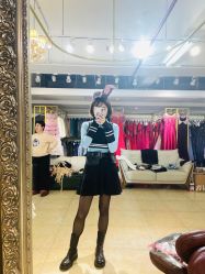 -月月婚纱礼服仓储店(王府井店)