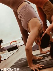 -无界瑜伽普拉提