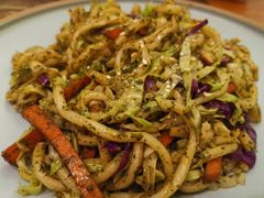 香椿素排炒面-垚慈居素食(华发新城店)