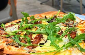 Truffle Wild Mushroom Puff Pastry Pizza