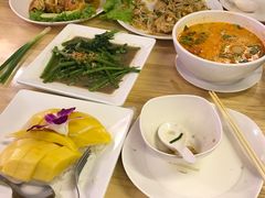 -J Daeng Seafood