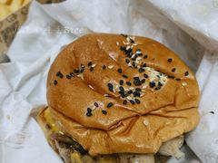-HUZI虎滋精酿餐吧(京西大悦城店)