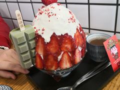 草莓牛乳冰-WONDER ICE 萬得冰田(建設路总店)