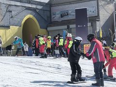 -采薇庄园四季滑雪场