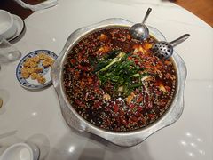 -乡土特色.冷锅鱼.牦牛肉汤锅