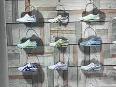 -Onitsuka Tiger(港汇恒隆广场店)
